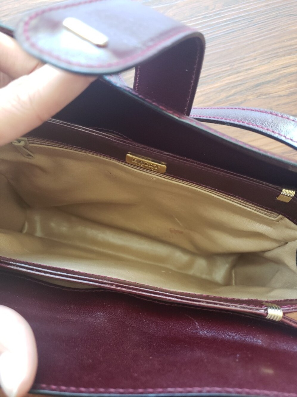 Bally Burgundy Leather Crossbody Bag Vintage Retro Quiet Luxury Designer - Picture 3 of 4
